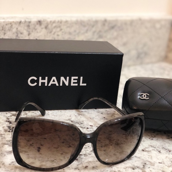 CHANEL brand new sunglasses - Picture 4 of 8